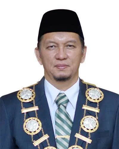 Prof. Dr. Alfiansyah Yulianur, BC